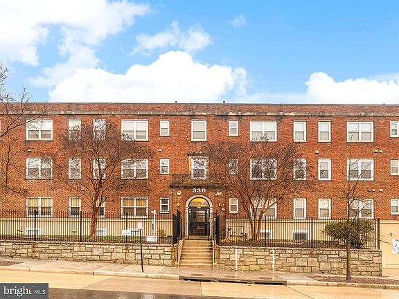 2nd image of 330 Rhode Island Ave NE APT 306