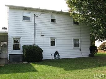 2nd image of 1129 Westbury Dr