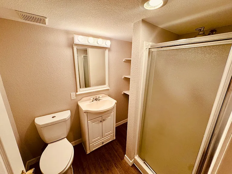 1141 James Ct — Photo 20