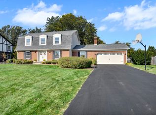 624 Millbrook Dr, Downers Grove, IL 60516