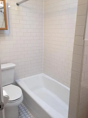 Rented by Halvatzis Realty | media 6