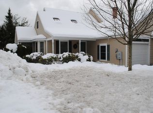 7 Ridgefield Dr, Gorham, ME 04038