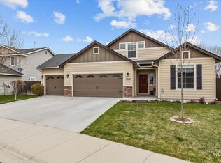 7648 N Robson Ave, Garden City, ID 83714