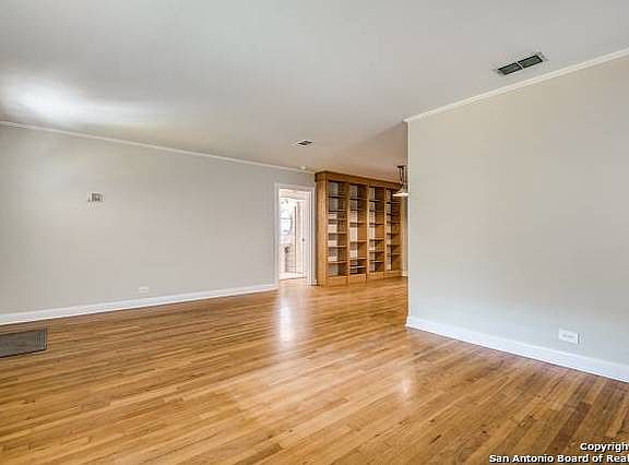 3rd image of 715 Imlay St