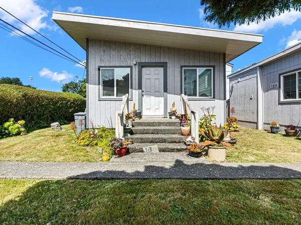 403-433 5th St, Crescent City, CA 95531