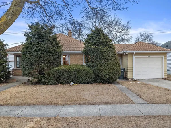 2356 South 82nd STREET, West Allis, WI 53219