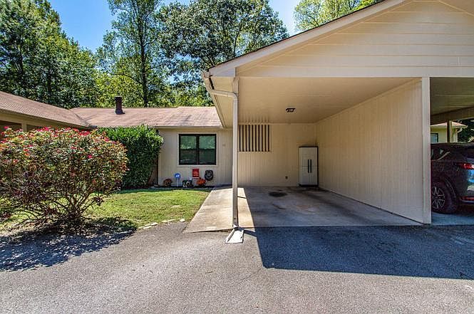 1st image of 8400 Olde Colony Trl APT 52