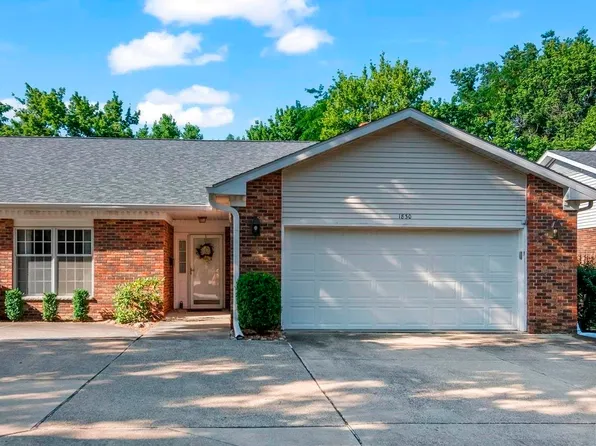 1830 Cherry Rd, Leland Grove, IL 62704