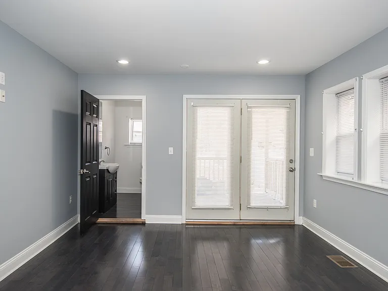 2316 E Lehigh Ave — Photo 18