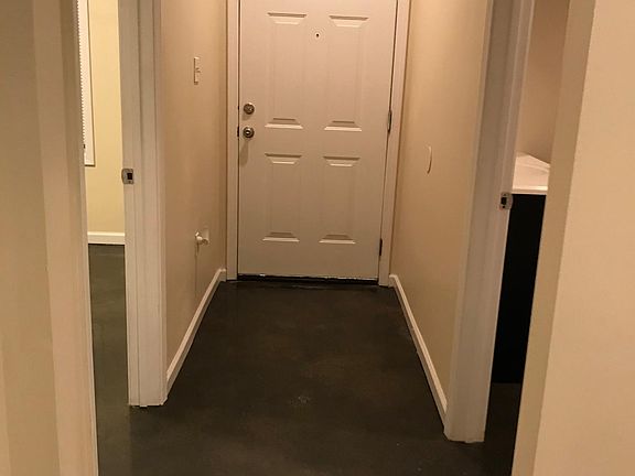 4th image of 308 Gabreten Ln #B