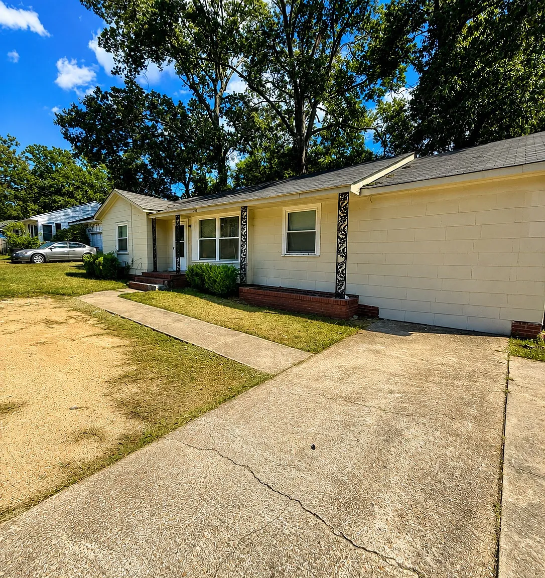 4 bed, 1840 sqft, $1,450 — Photo 2
