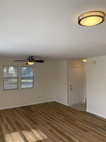 725 Kiley Ave #1 — Photo 4
