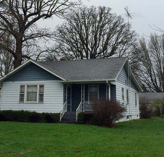 2nd image of 707 Murphy Rd.