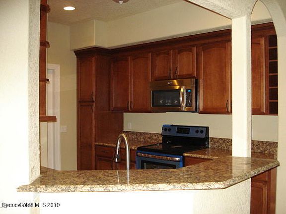 2nd image of 1410 Isabella Dr Unit 103
