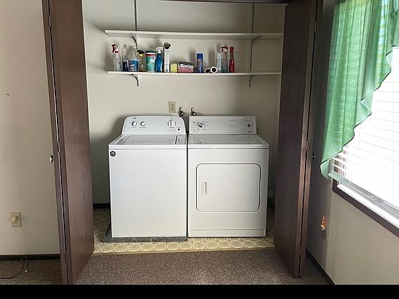 4th image of 481 W Oak Crest Dr