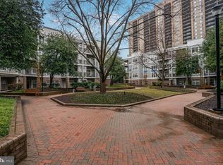 5575 Seminary Rd APT 213, Falls Church, VA 22041