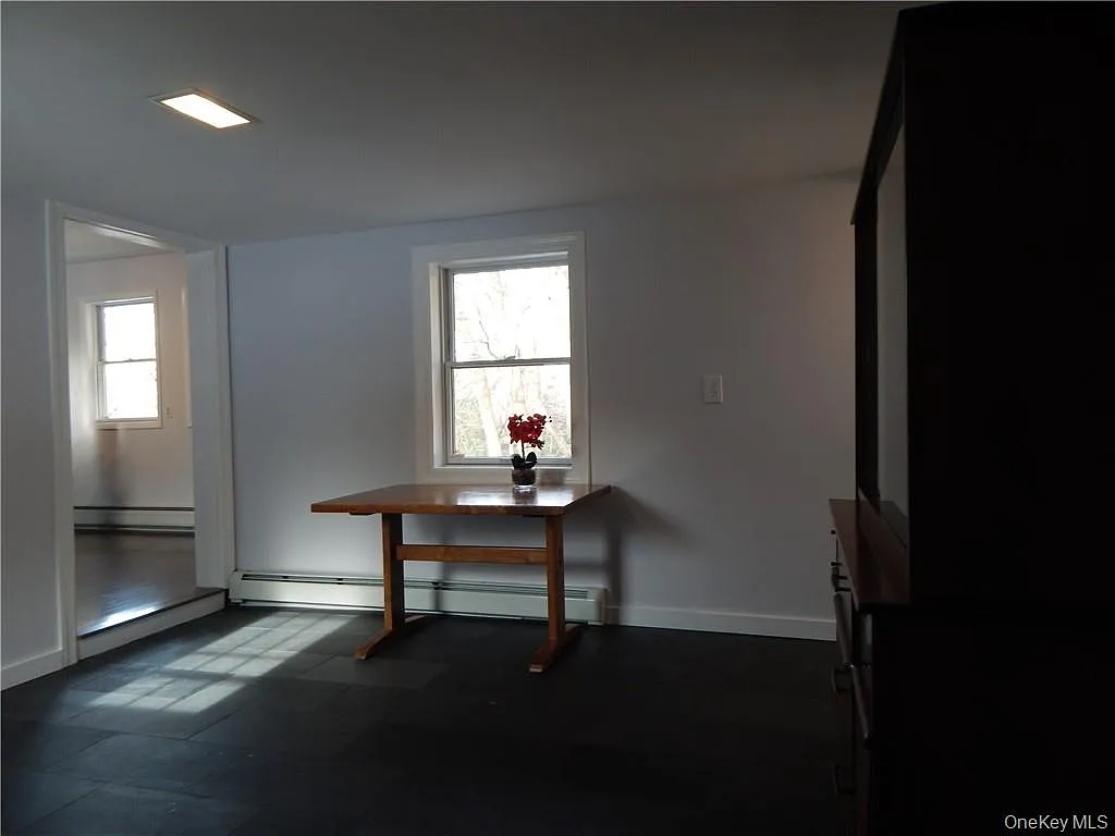 2 bed, 1703 sqft, $3,600 — Photo 4