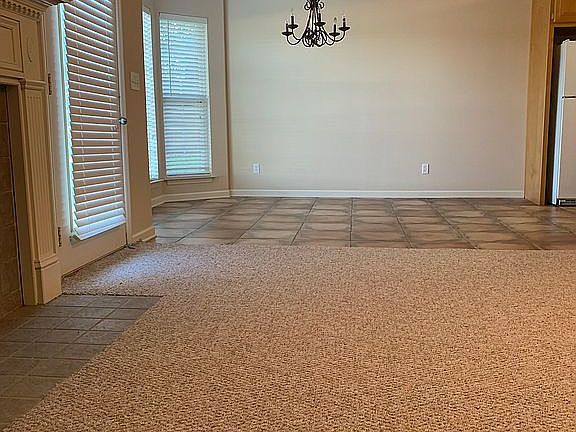 Den & dining w/ bay window