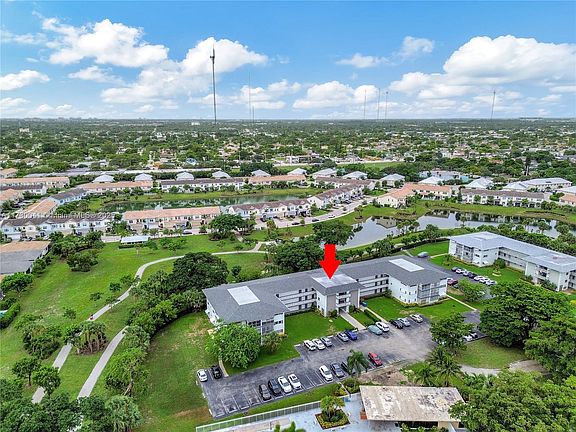 3rd image of 1201 Hillcrest Ct APT 311