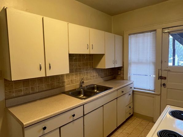 200 N Portage Path APT 2