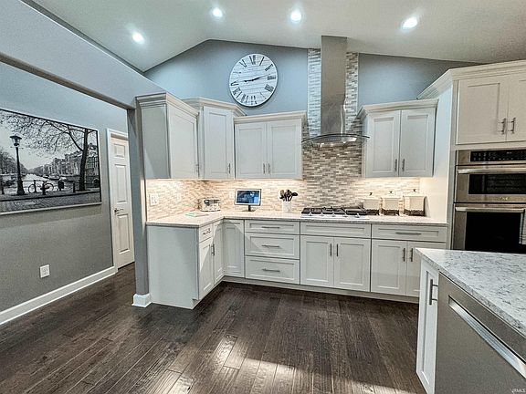 5th image of 50268 Linnwood Dr