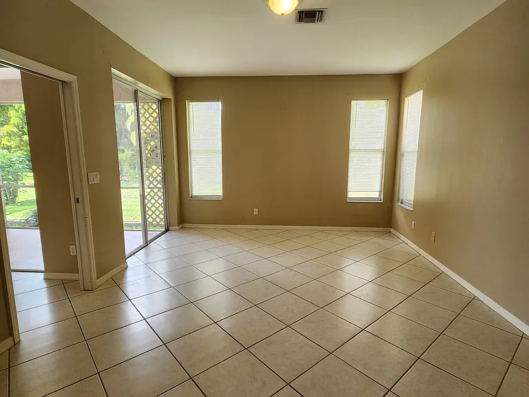 11082 Lakeland Cir — Photo 11
