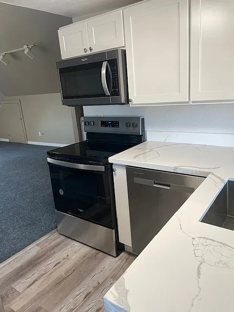 Studio, 800 sqft, $1,500 — Photo 2
