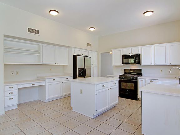 4th image of 5432 E Woodridge Dr
