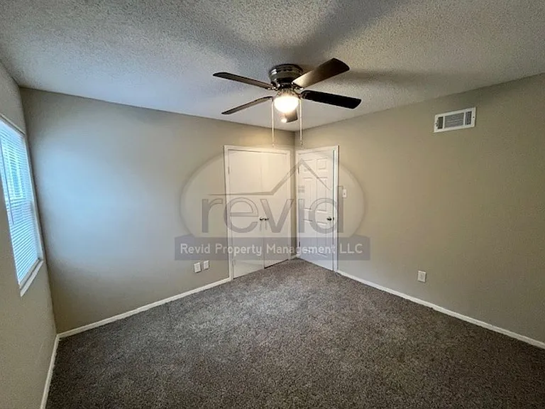 4757 Northfield Cir — Photo 10