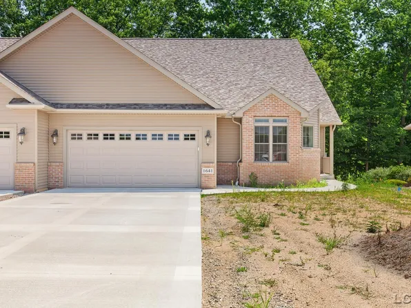 1641 Rivers Edge Ct, Adrian, MI 49221