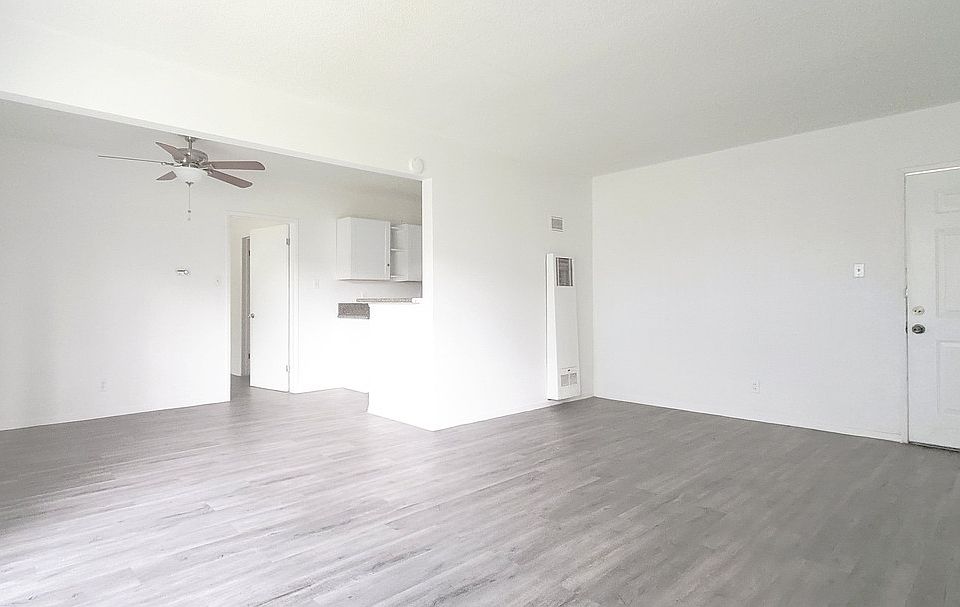 1st image of 1828 W Sumac Ln #6