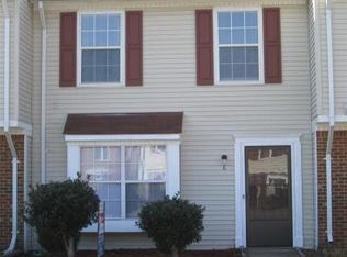 8 Riverchase Dr, Hampton, VA 23669