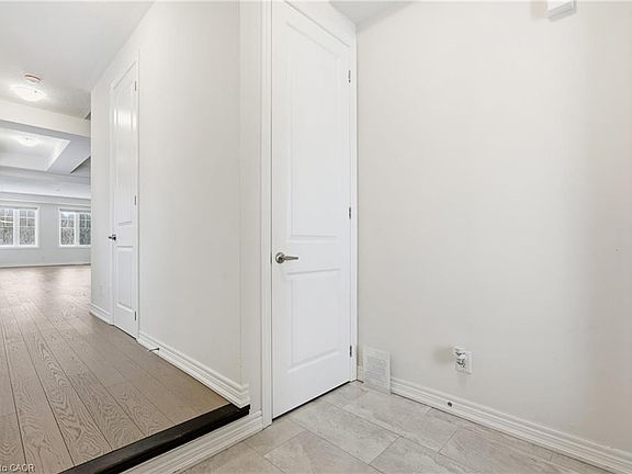 4th image of 624 Beckview Cres