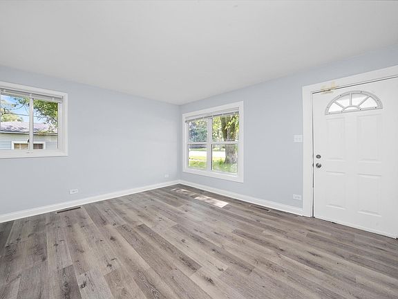 2nd image of 15345 Dorchester Ave