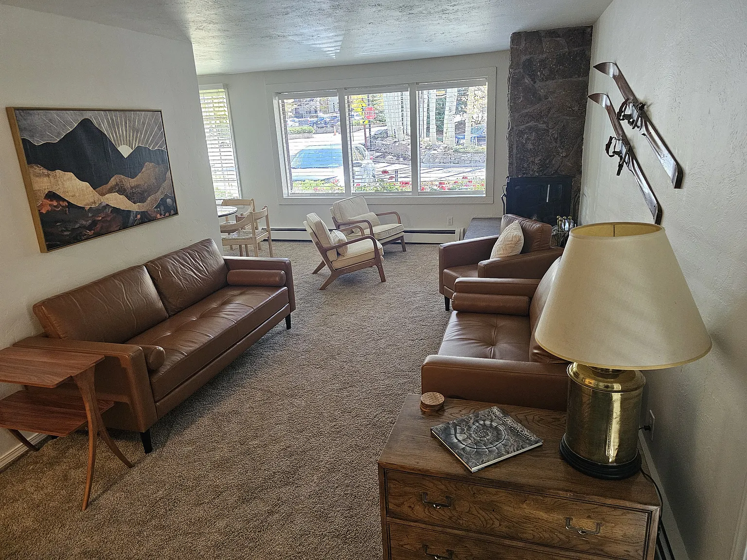 385 Gore Creek Dr — Photo 3