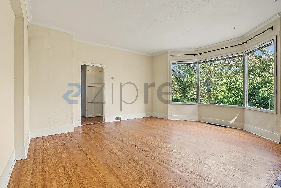 Caruthers Add — Photo 2