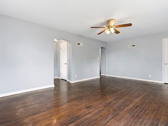 4th image of 307 E Orchard St