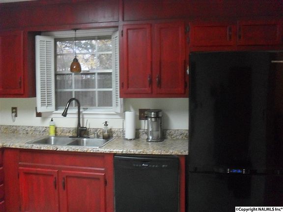 4th image of 10009 Hickory Hill Ln SE