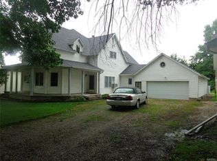 111 S Cedar St, Nokomis, IL 62075