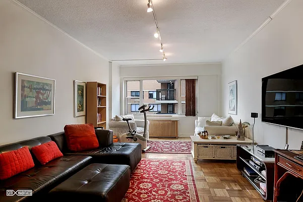 Sold by Citi Habitats | media 4