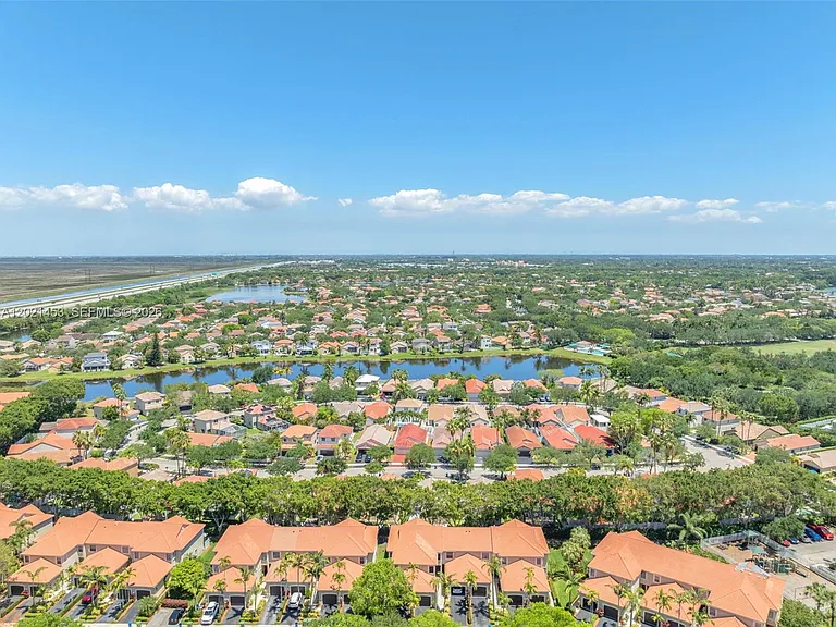 800 Sorrento Dr #2 — Photo 47