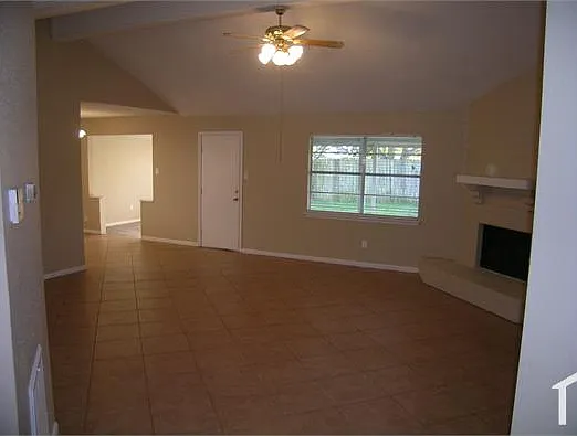 16322 Setter Ct — Photo 3