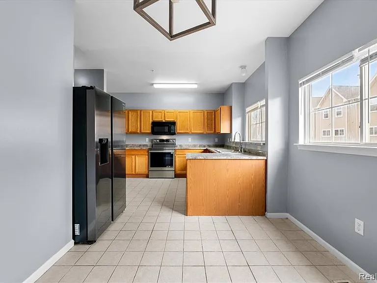 22684 Goddard Rd — Photo 10