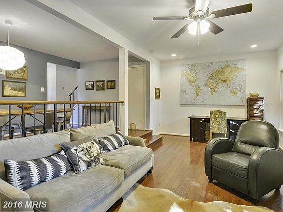 3rd image of 10317 Emerald Rock Dr