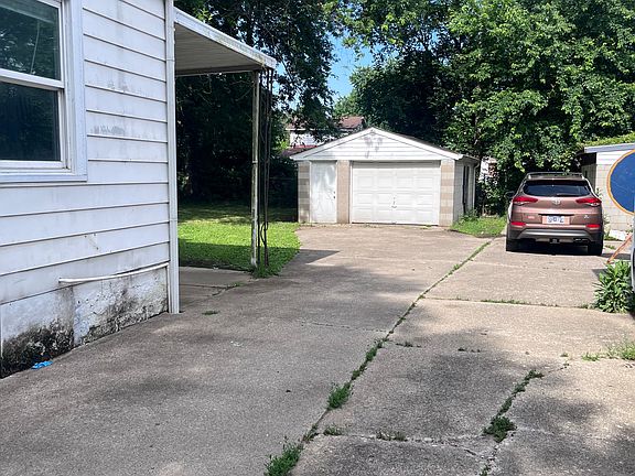 2nd image of 4154 Hazelwood Ave
