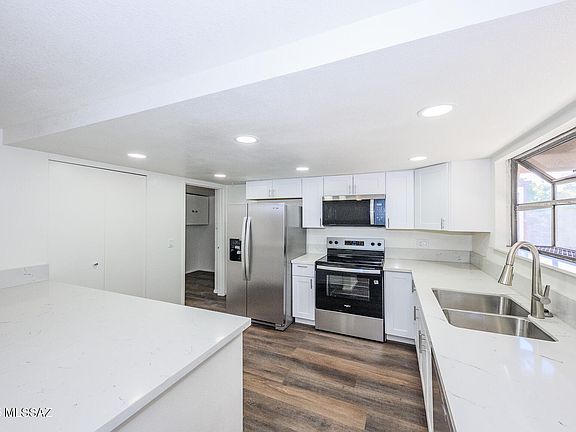 5th image of 1241 N Camino Seco