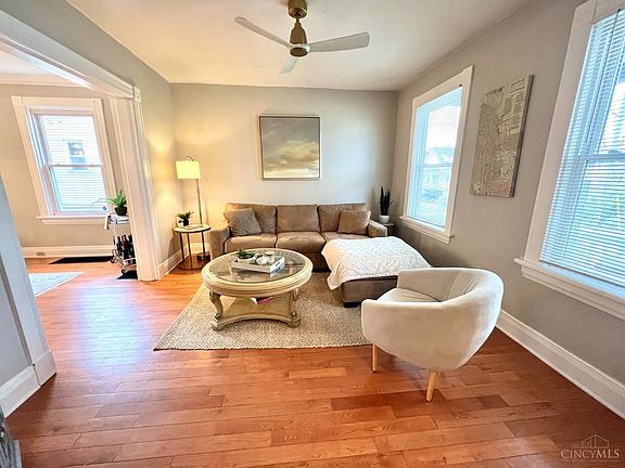 4th image of 2845 Rosella Ave