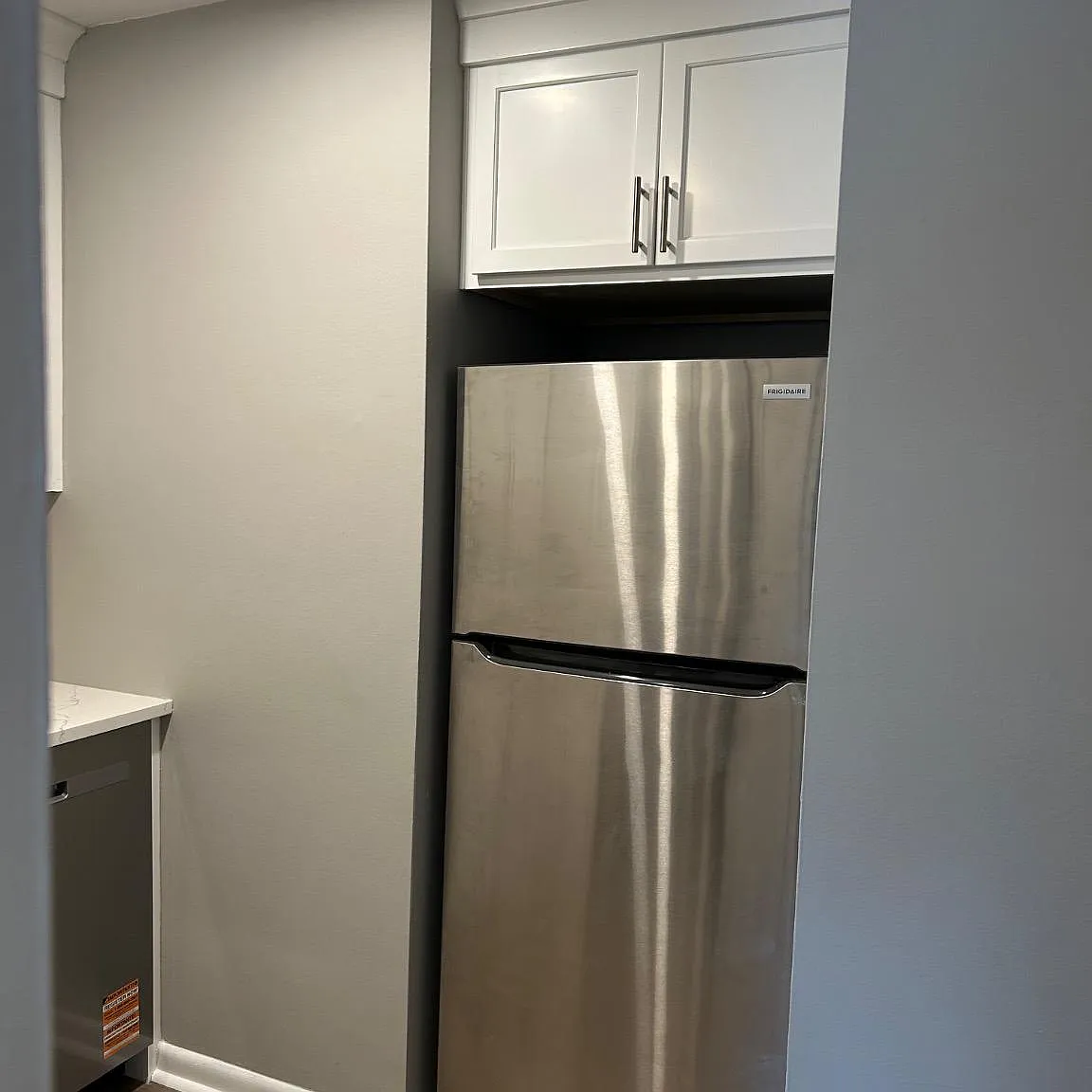 2 bed, 1.0 bath, 3680 sqft, $1,795 — Photo 4