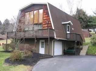 4 Ray St, Patterson Hts, PA 15010