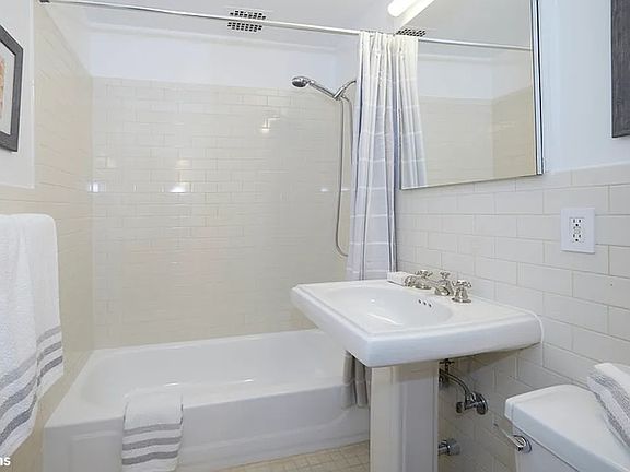 5th image of 55 E 65th St APT 2A